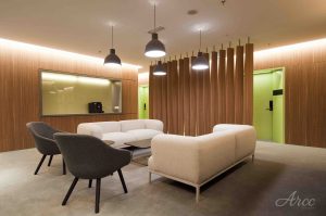 intermark-lounge-area-serviced-office